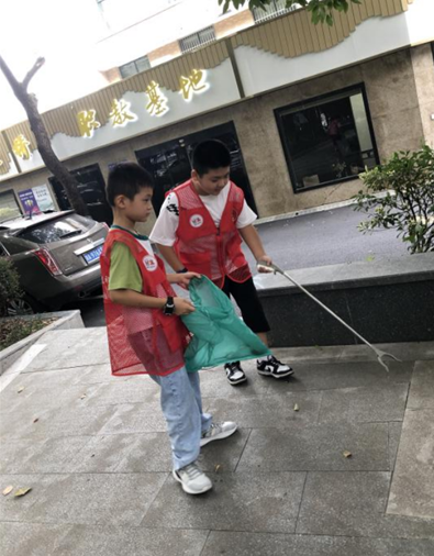 杭州拱墅区践行垃圾分类争当环保卫士